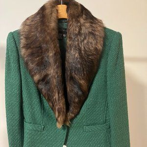 Coat with a removable fur Collar